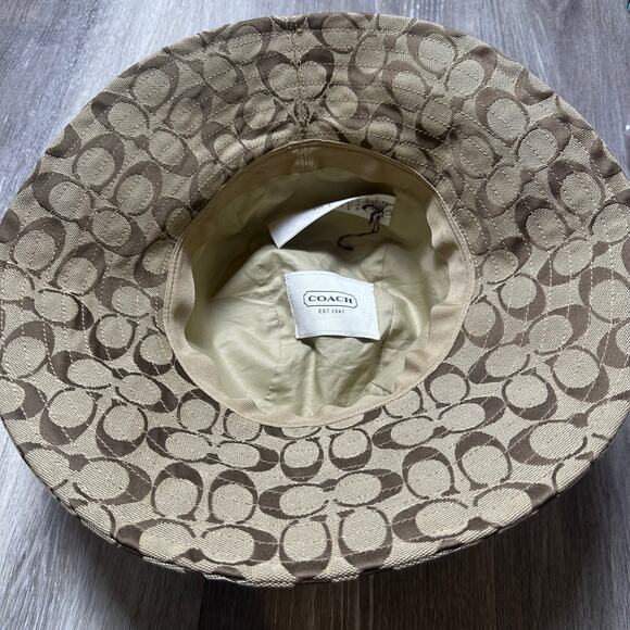 Coach Classic Signature C with Bow Bucket Hat - Picture 4 of 7